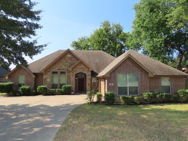Primary Photo - Lindale ISD- Gorgeous 4 Bedroom 2.5 Bathro...