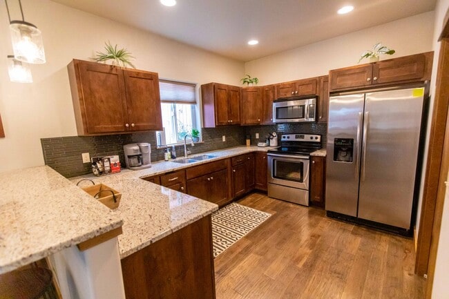 Building Photo - Charming Downtown Retreat: A Unique Blend of Urban Living and Montana Charm in Bozeman