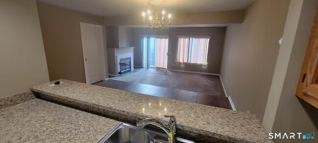 Building Photo - 166 Old Brookfield Rd