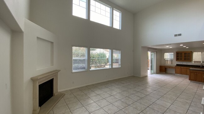 Building Photo - Mountain House Home Spacious 4 Bedroom, 3.5 Bath Home with Bonus Loft