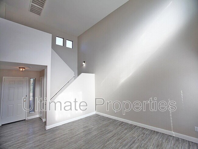 Building Photo - 12301 W Columbine Dr