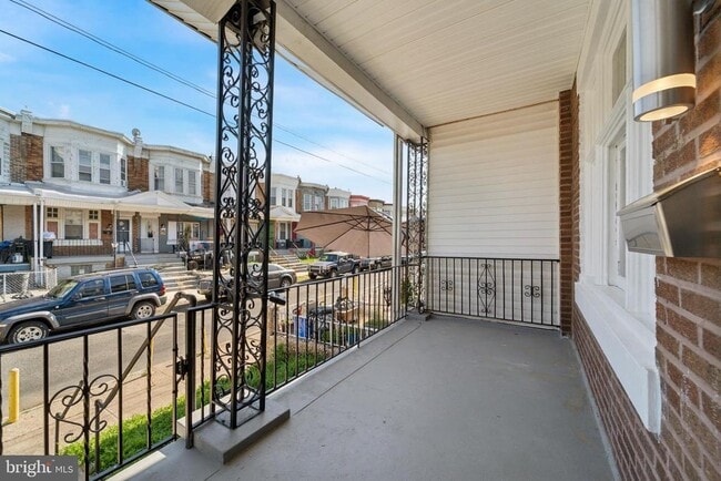 Building Photo - 127 W Albanus St