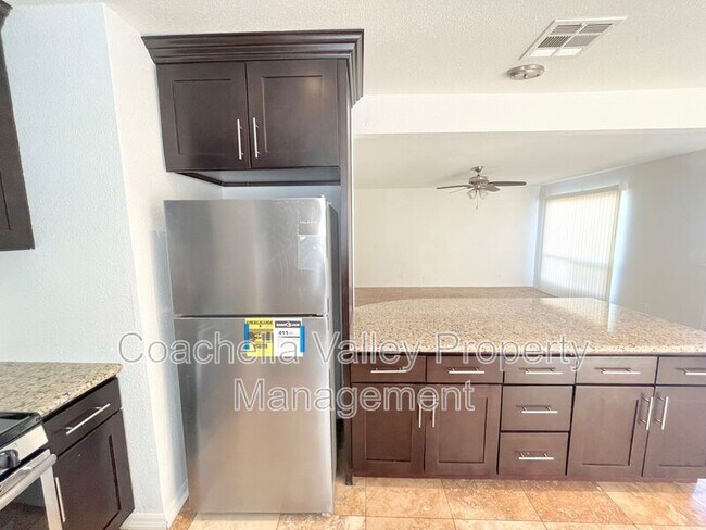 Building Photo - 11155 Pomelo Dr