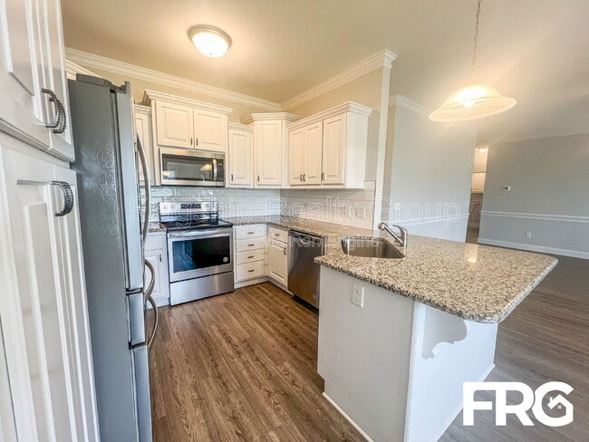 Building Photo - 313 N Landing Dr