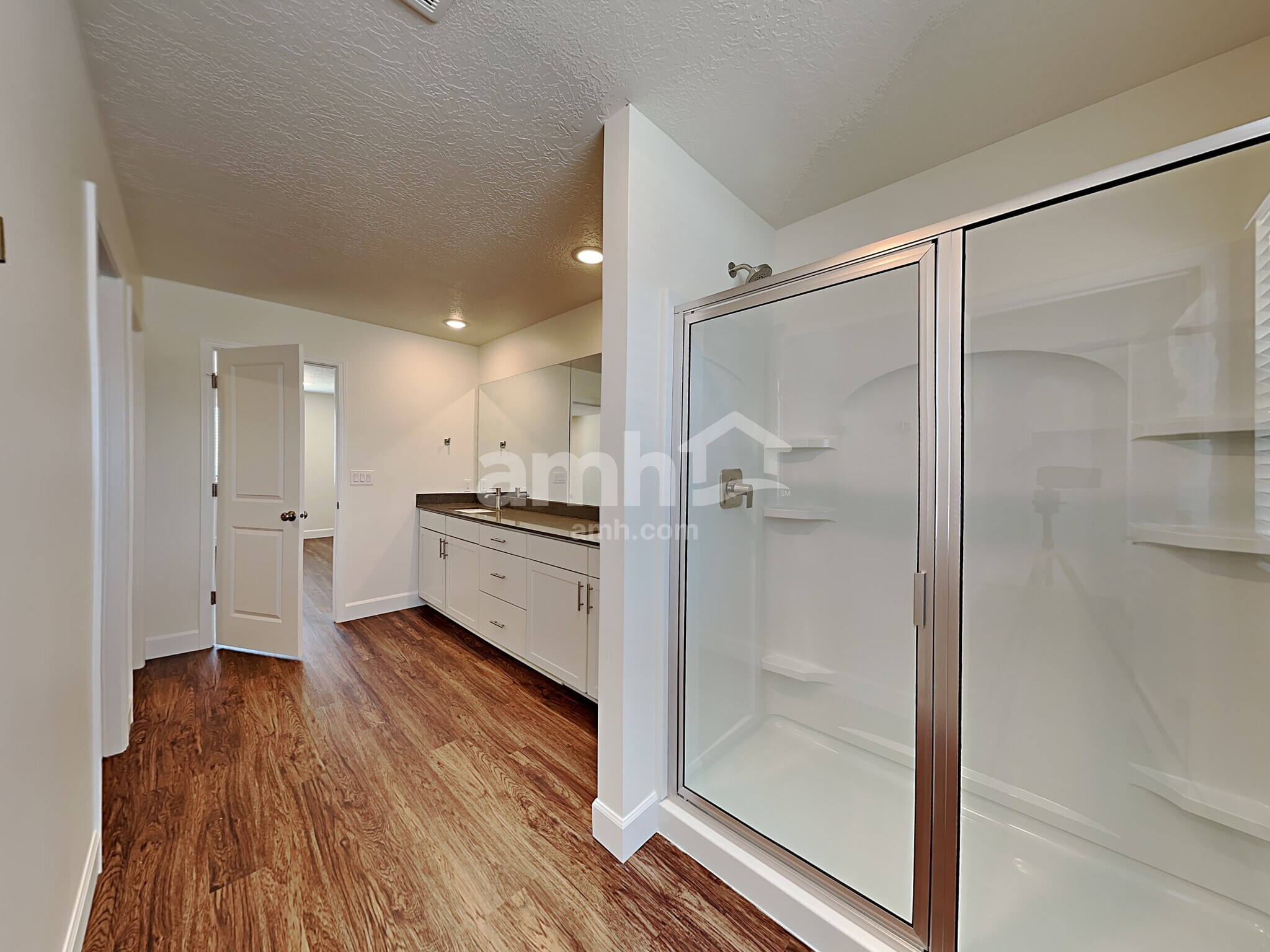 Building Photo - 1187 N Golden Spoke Dr