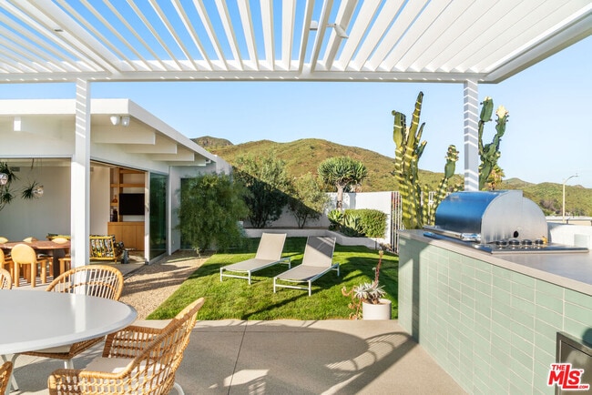 Building Photo - 1227 Tellem Dr