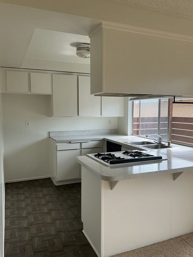 Building Photo - 7330 Corsican Dr