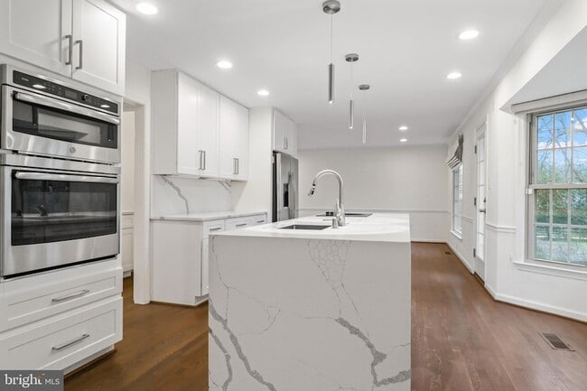 Building Photo - 9312 Sprinklewood Ln