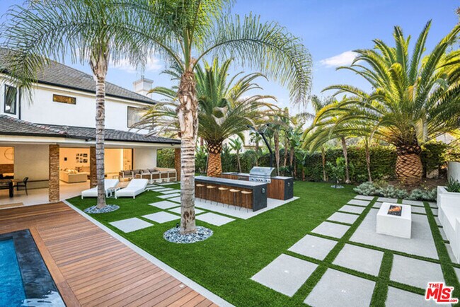 Building Photo - 25879 Chalmers Pl