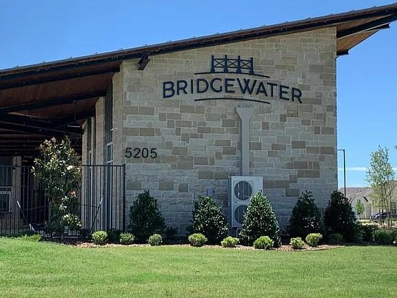 Building Photo - 621 Dashwood Dr