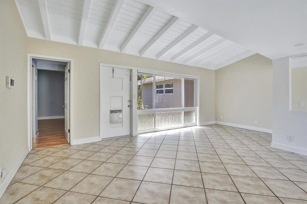 Building Photo - 1733 SW 5th Ct