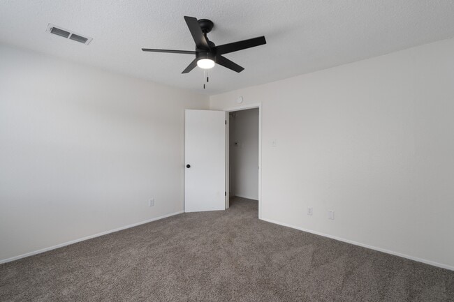 Building Photo - 2909 W Slaughter Ln