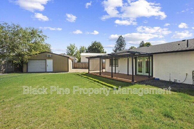 Building Photo - 5060 Chaps Pl