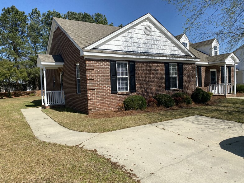 Exterior View - 3302 Whitlock Dr N