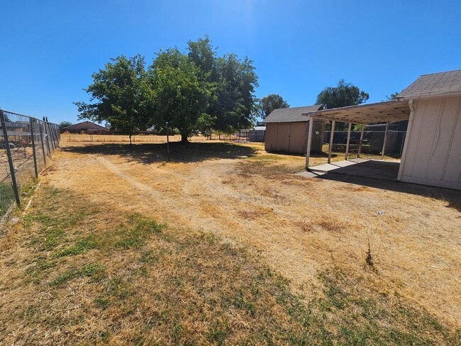 Building Photo - 2 Bedroom 1 Bathroom Home for Rent in Corning!