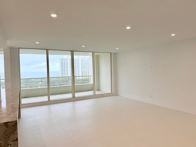 Building Photo - 4201 N Ocean Blvd