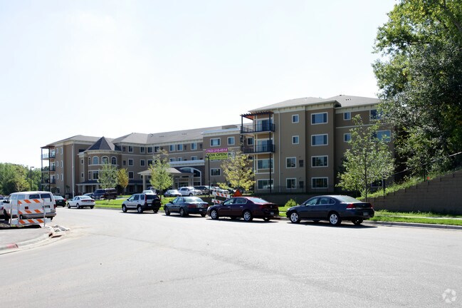 The Waters of Plymouth Minneapolis, MN Apartment Finder