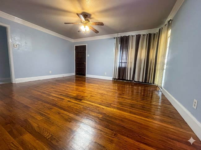 Building Photo - 3502 Michigan Ave