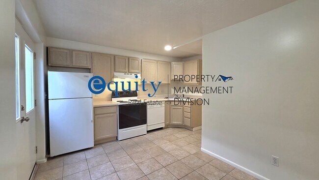 Building Photo - 11851 Poultry Dr