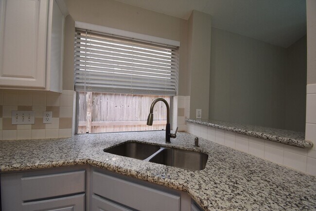 Building Photo - 23122 Beech Canyon Dr