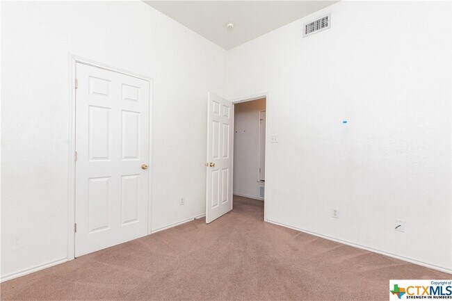 Building Photo - 4501 July Dr