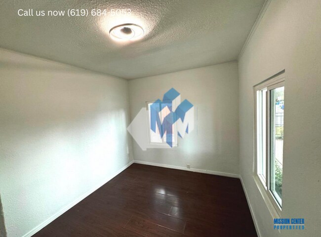 Building Photo - 5256-5260 Groveland Drive