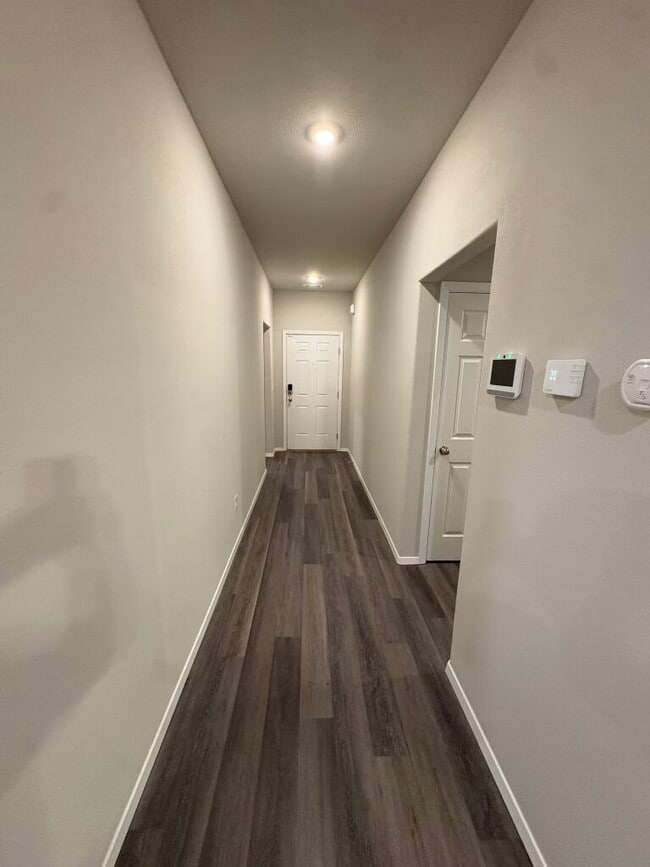 Building Photo - 2750 W Obsidian St