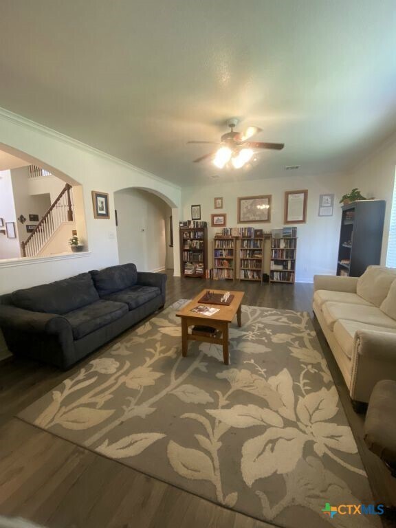 Building Photo - 7105 Golden Oak Ln