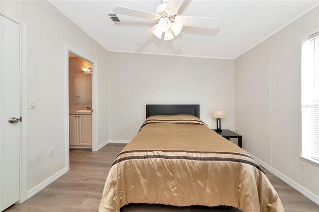 Building Photo - 3308 Anastasia Pl