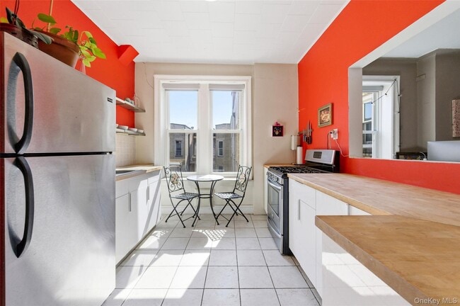 Building Photo - 4006 7th Ave