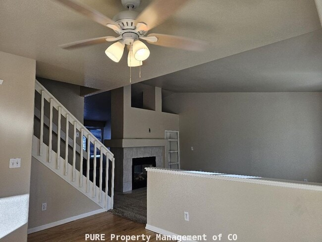 Building Photo - 2-story home with finished basement! 2-car garage!