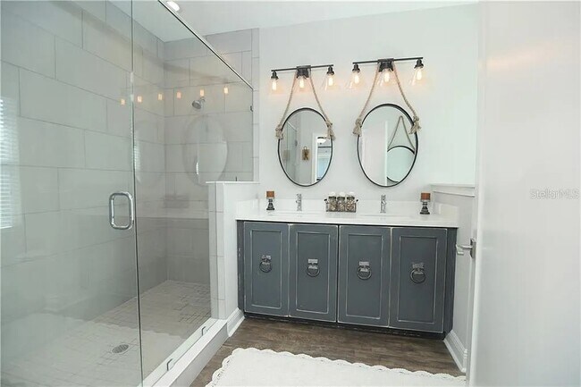 Building Photo - 8451 Karrer Ter