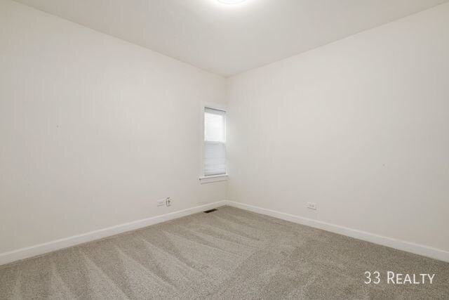 Building Photo - 2 bed, renovated Pilsen apartments - ASAP ...
