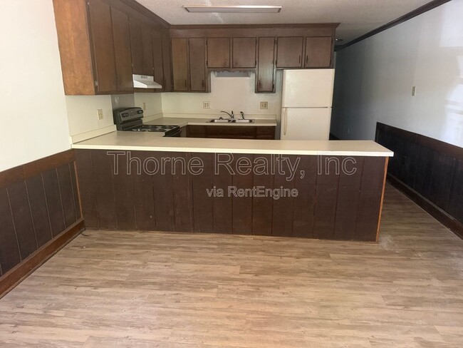 Building Photo - 1254 Thorpe Rd