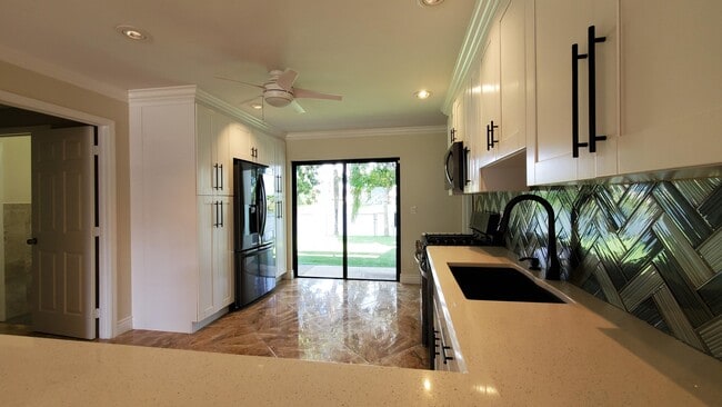 Building Photo - 5769 Ellis Hollow Rd E
