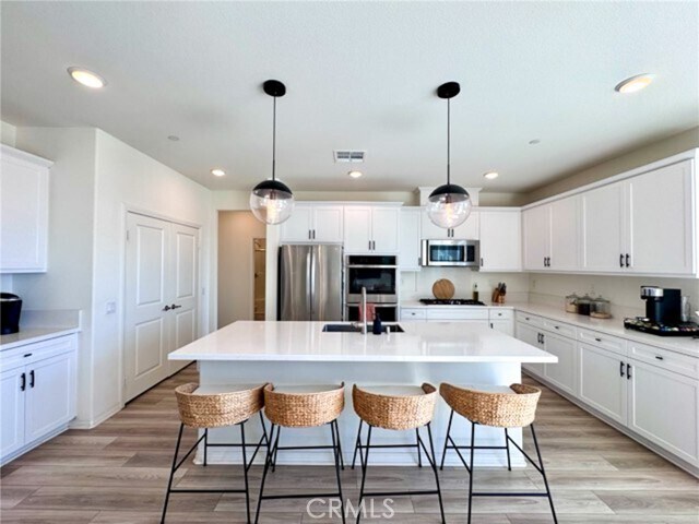 Building Photo - 36224 Owens Dr