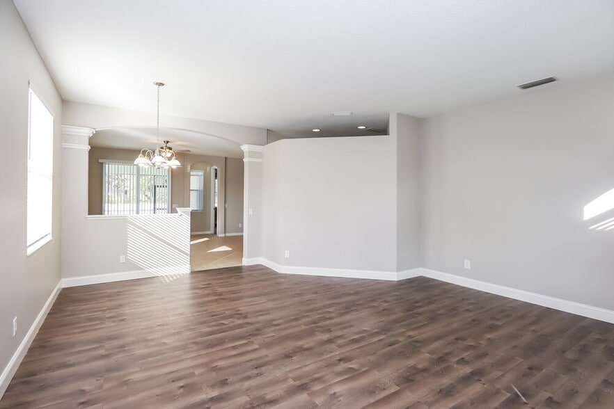 Building Photo - 4161 70th St Cir E