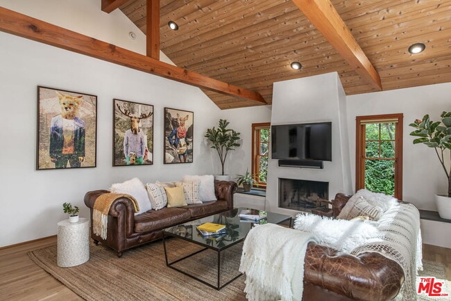 Building Photo - 27 Latimer Rd