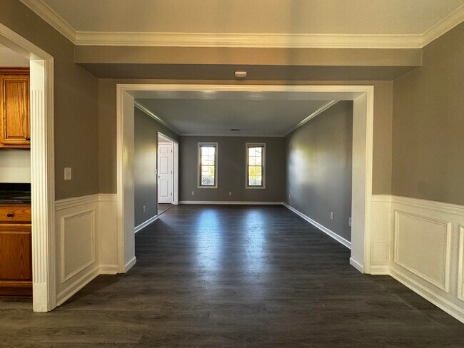 Building Photo - 2224 Wilmington Ln