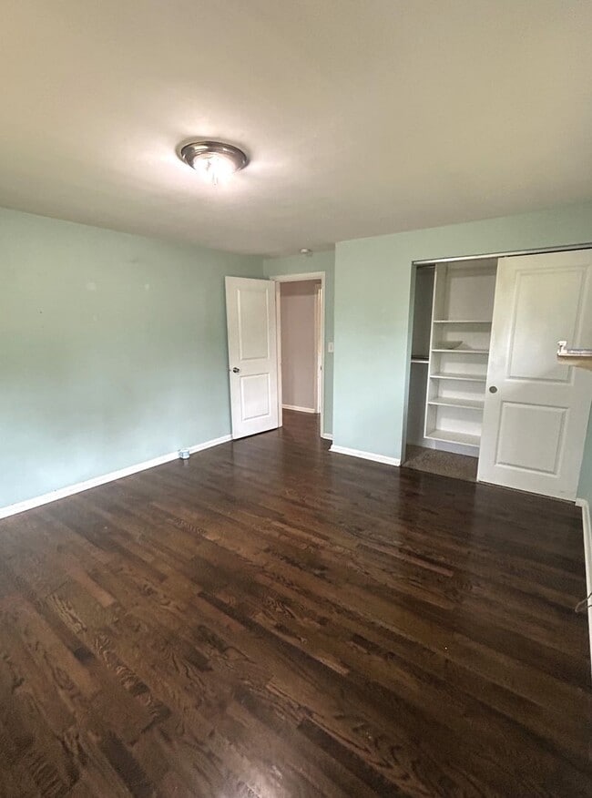 Building Photo - Rambler with Basement