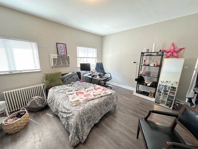 Building Photo - 38 Gregory St