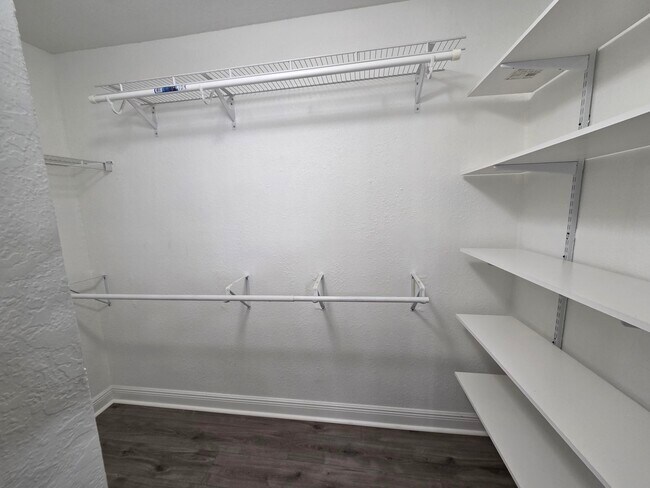 Building Photo - 3840 Coral Tree Cir