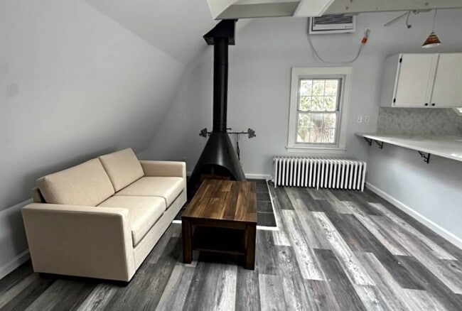 Building Photo - 80 Cedarhurst Ave