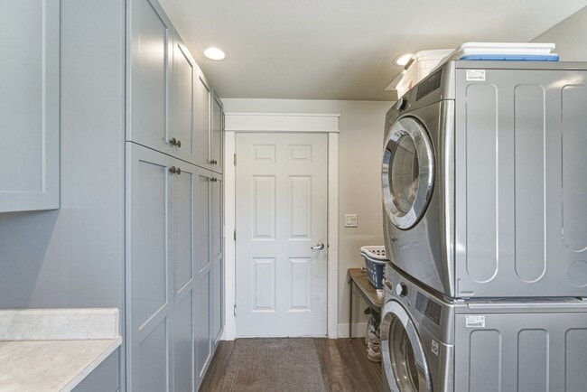 Building Photo - Bright & Spacious 4-Bedroom Haven Just Minutes from Leavenworth Village