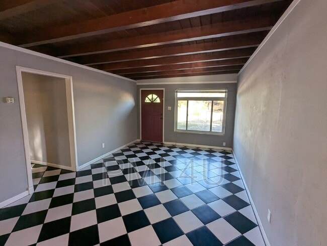 Building Photo - 2900 Parsifal St NE