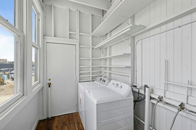 Building Photo - 263-267 South Van Ness Avenue, Unit 265