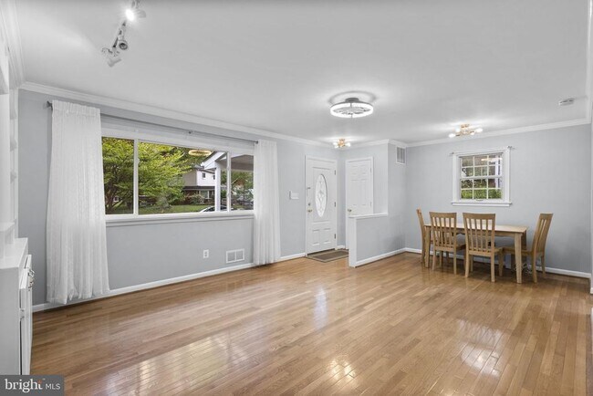 Building Photo - 308 Clagett Dr