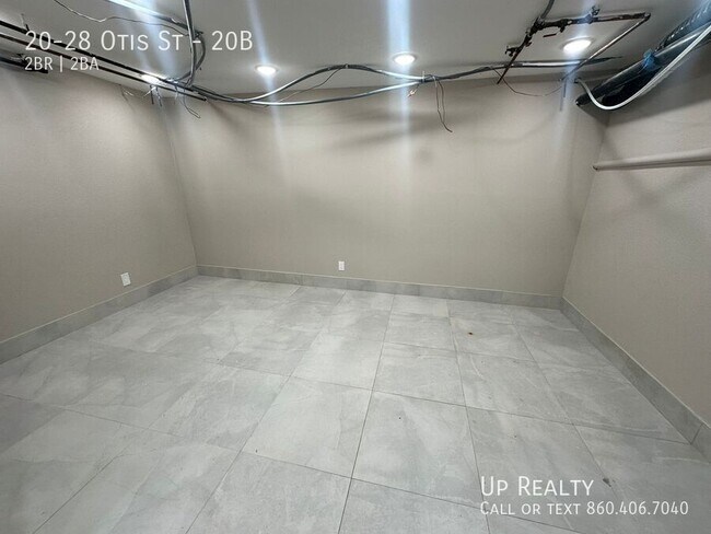 Building Photo - 20-28 Otis St-20B