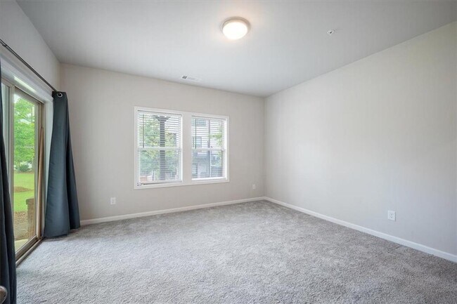 Building Photo - 1505 Slopeside Loop SE