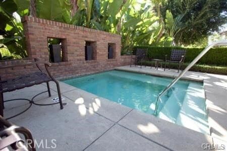 Building Photo - 865 Sunset Pl